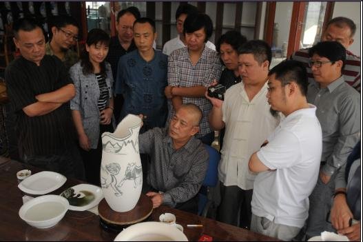 瓷本水墨—名家繪瓷展亮相陶瓷藝術(shù)博覽會(huì)