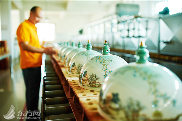G20國(guó)宴餐瓷來自上海:從西湖獲靈感 歷經(jīng)81道工序